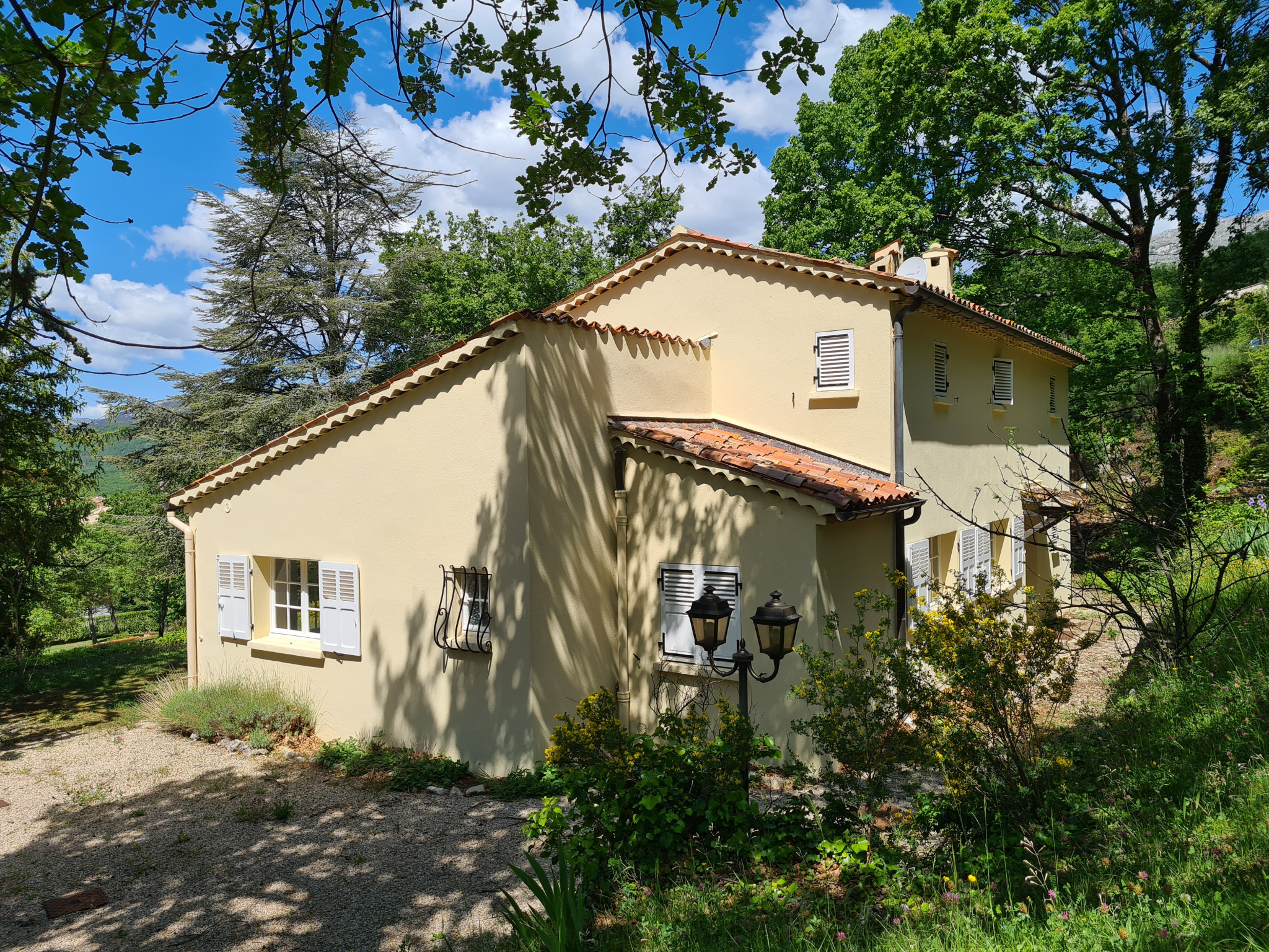 Vente Maison 180m² 8 Pièces à Saint-Vallier-de-Thiey (06460) - Missimmobilier